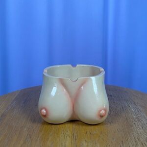 Nude Boobs Ashtray 2" Novelty Table
Dish Decor